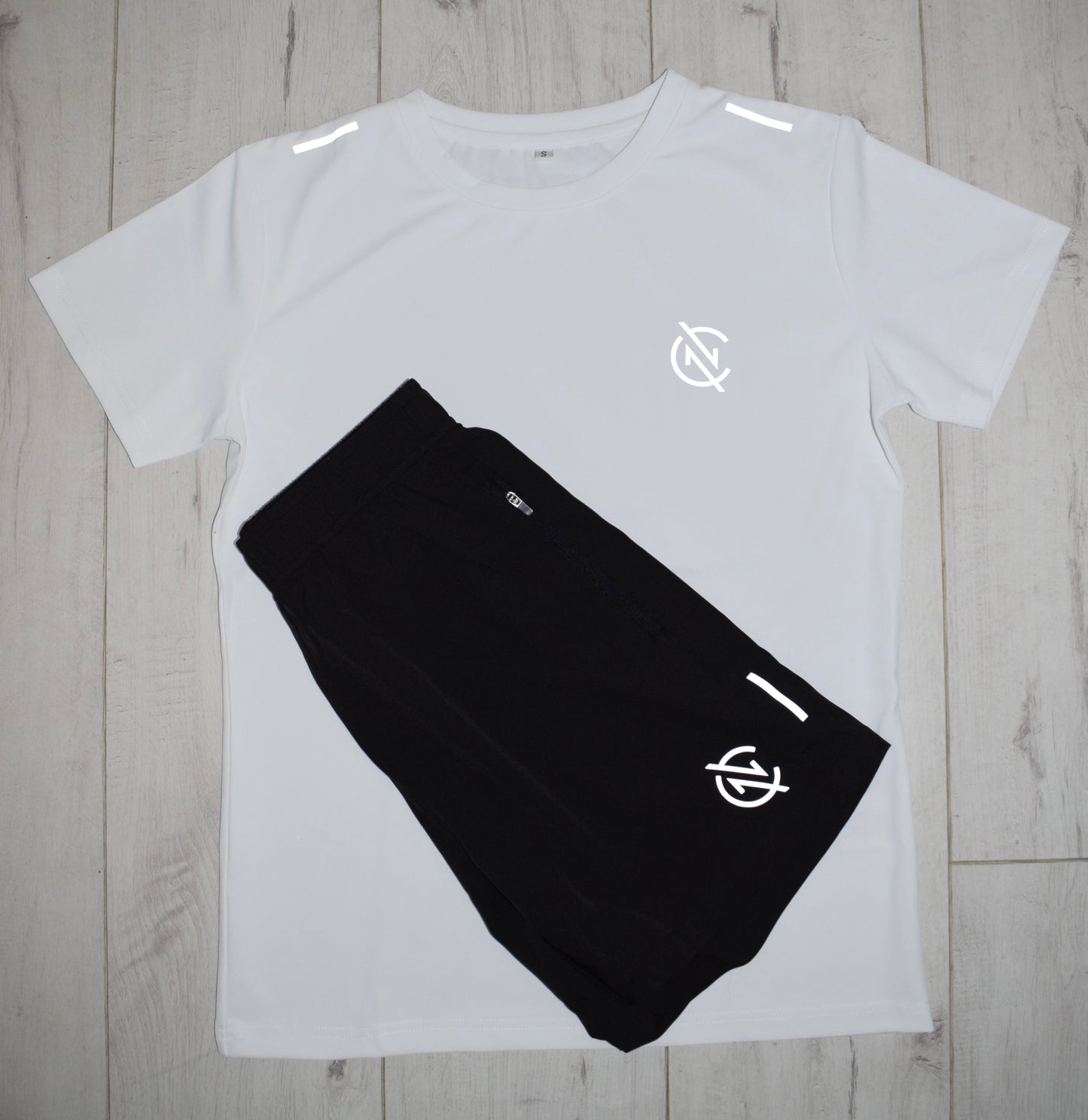 Ndura Pulse 1.0 Co-Ord Set in Frost